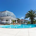 White House 4* Peschici