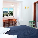 Bed & Breakfast White House