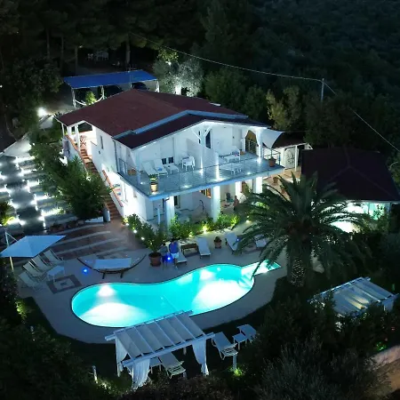 White House Bed & Breakfast