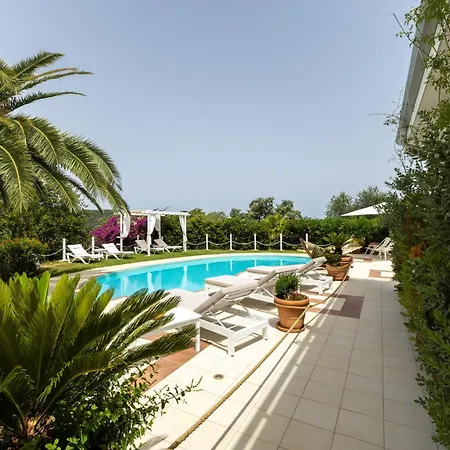 White House Bed & Breakfast