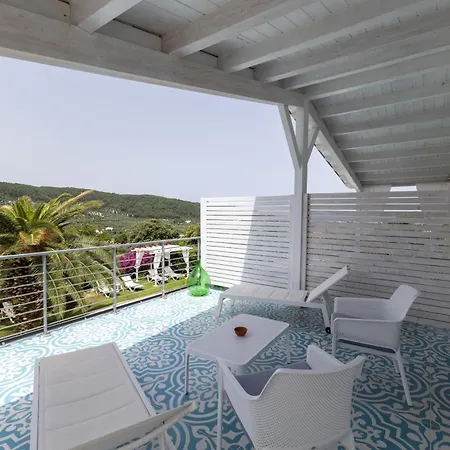 White House 4* Peschici