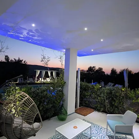 White House Bed & Breakfast 4*