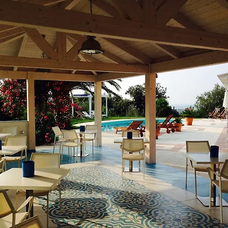 White House 4* Peschici