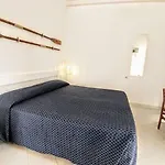 White House 4*