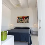 Bed & Breakfast White House 4*