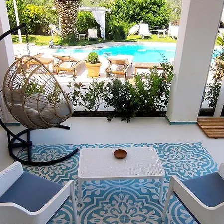 Bed & Breakfast White House 3*