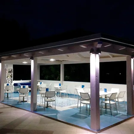 White House Couette-café Peschici