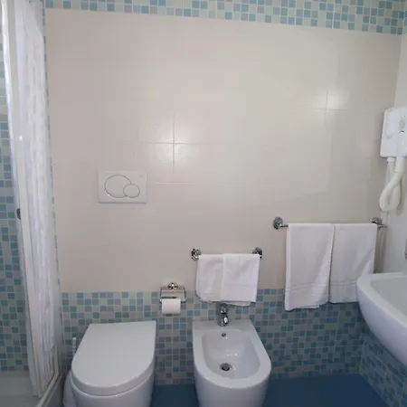 White House Bed and breakfast 3*