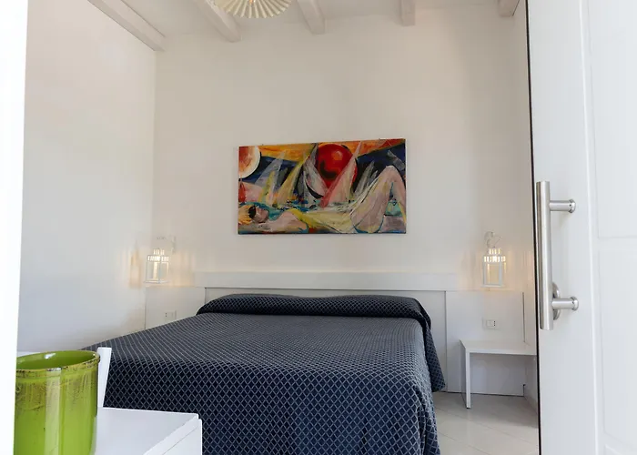 לינה וארוחת בוקר White House 4*