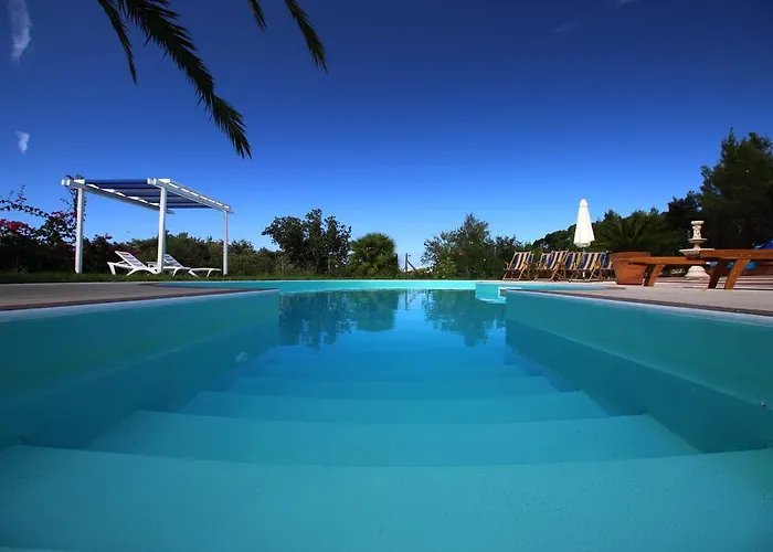 White House 4* Peschici